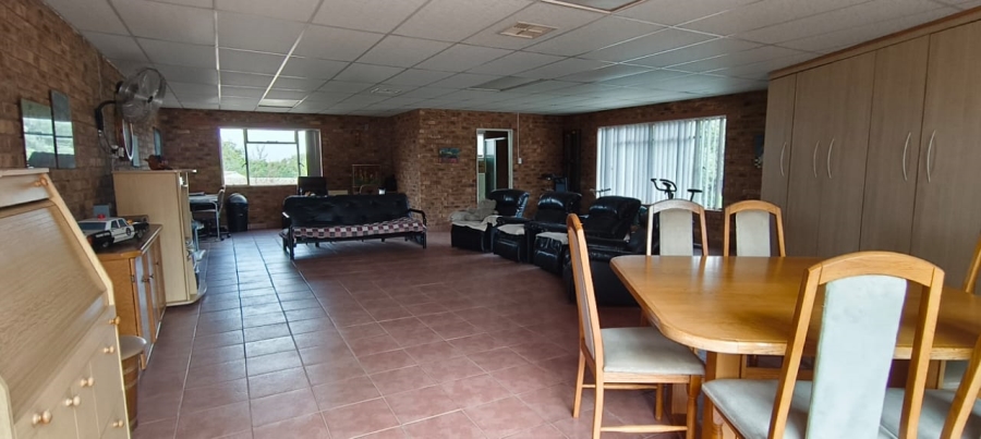 5 Bedroom Property for Sale in Pellissier Free State